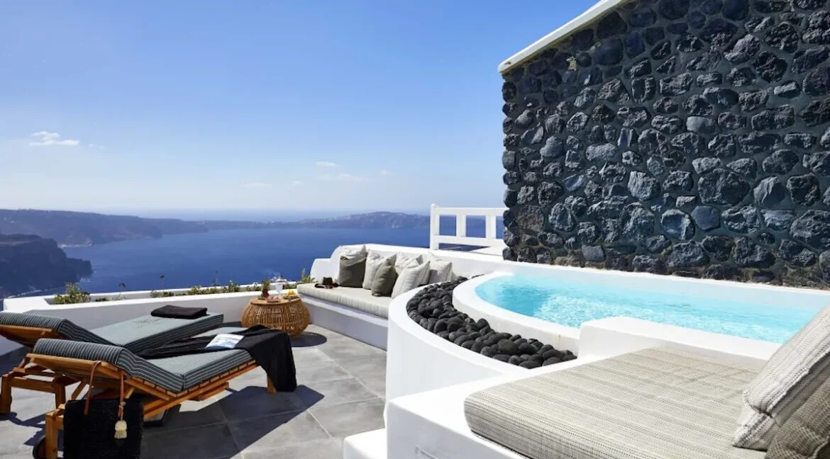 Cave House for Sale in Imerovigli, Santorini 19
