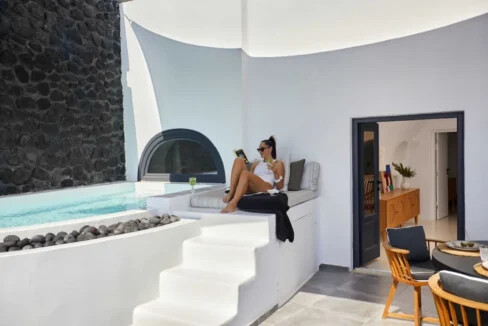 Cave House for Sale in Imerovigli, Santorini 21