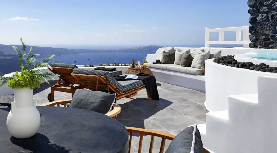 Cave House for Sale in Imerovigli, Santorini 24