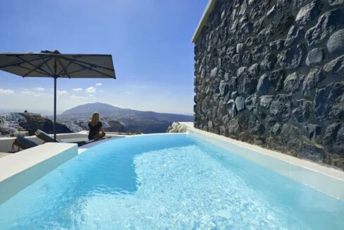 Cave House for Sale in Imerovigli, Santorini 25