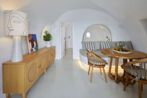 Cave House for Sale in Imerovigli, Santorini 8