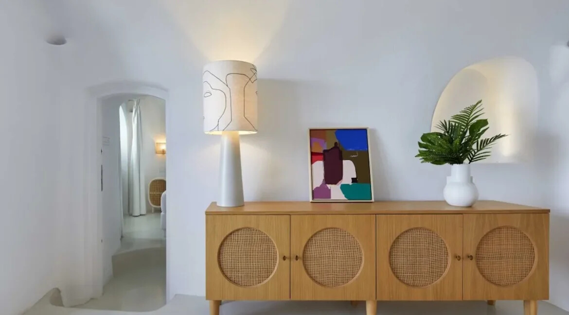 Cave House for Sale in Imerovigli, Santorini 9