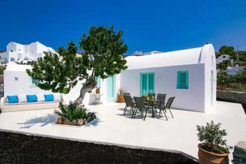 Charming Villa for Sale in Finikia Santorini 28