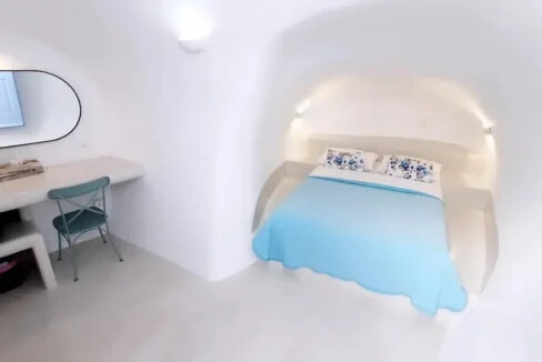 House for Sale in Santorini, Greece 3