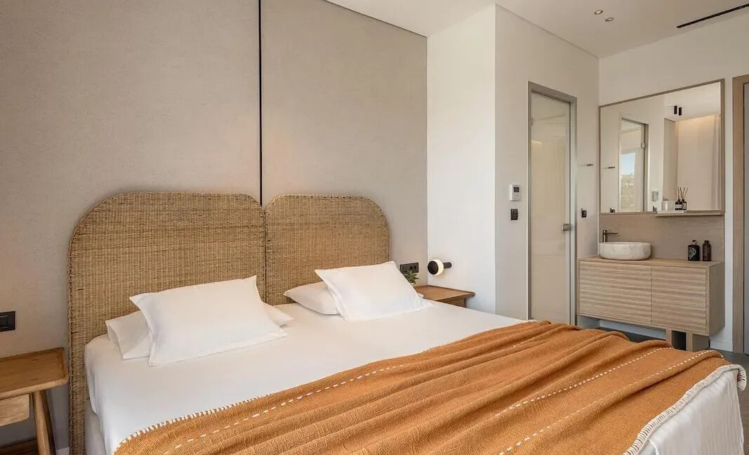 Luxurious Villa for Sale in Chania, Crete, Tersanas 15