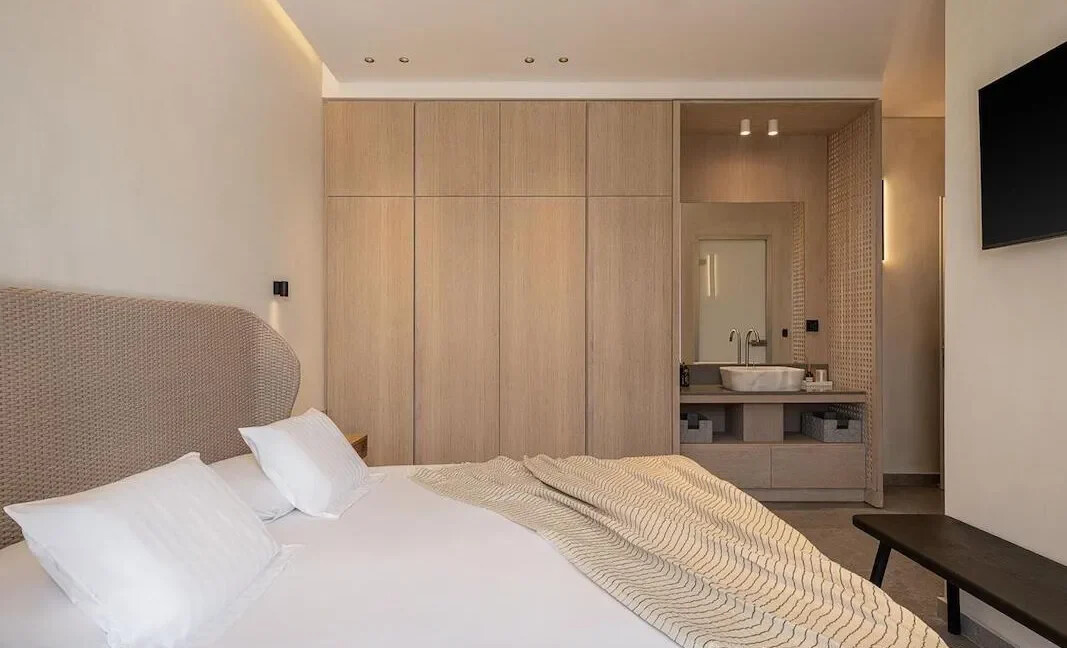 Luxurious Villa for Sale in Chania, Crete, Tersanas 17