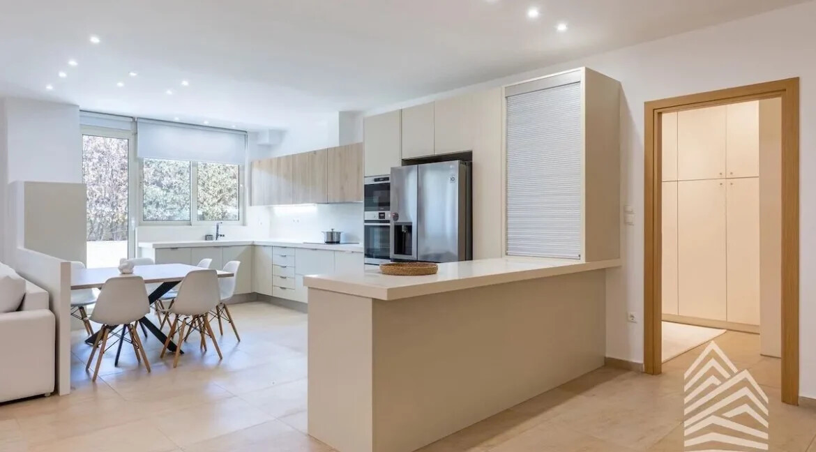 Luxury Detached Villa in Elliniko for rent 13