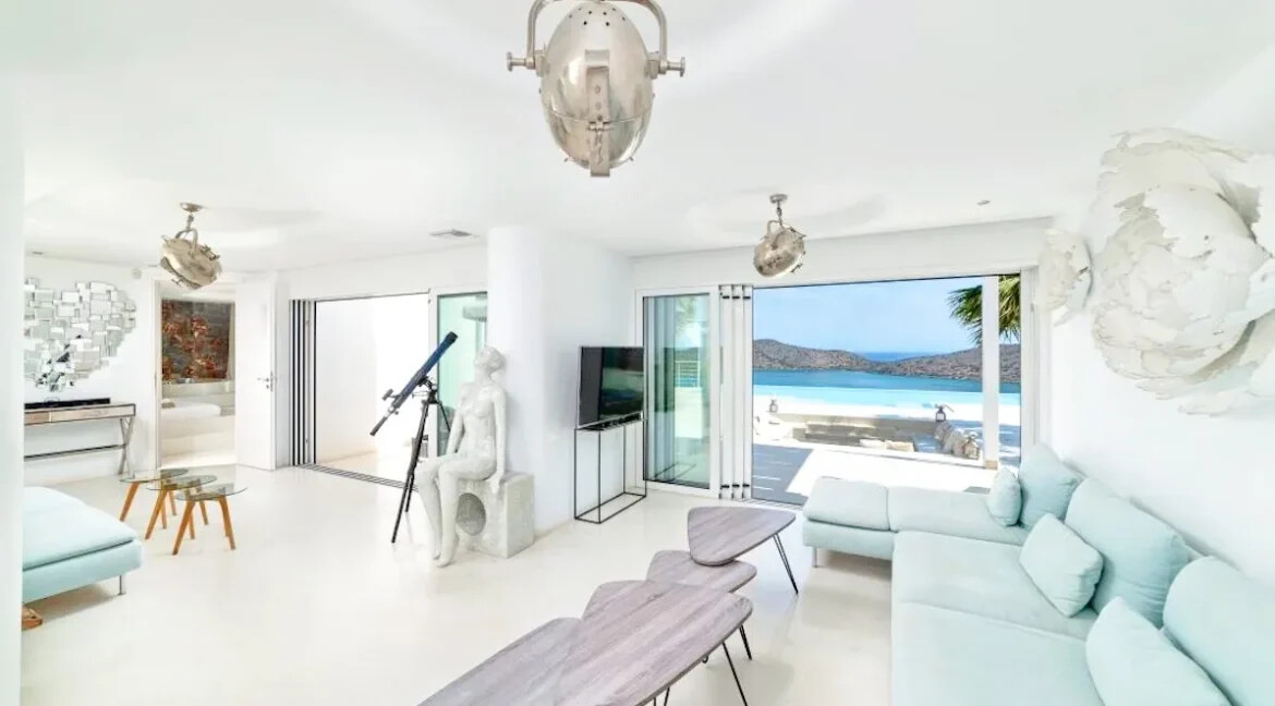 Luxury Villa For Sale in Crete Agios Nikolaos 10