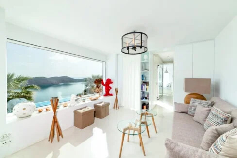 Luxury Villa For Sale in Crete Agios Nikolaos 13