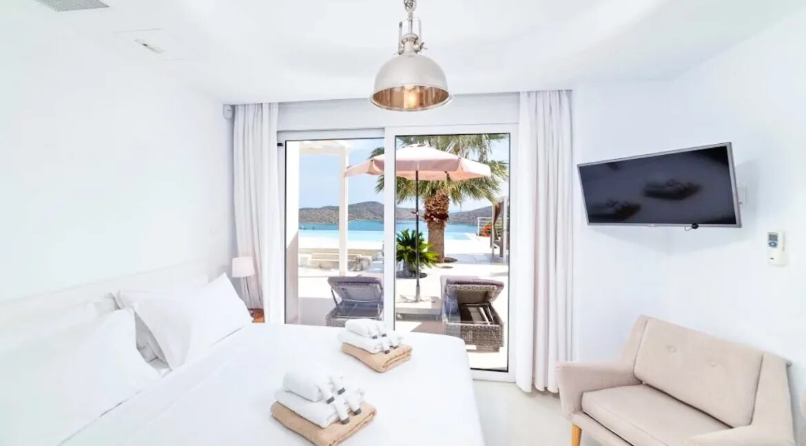 Luxury Villa For Sale in Crete Agios Nikolaos 14