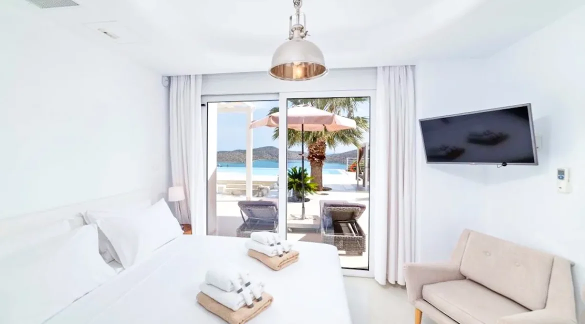 Luxury Villa For Sale in Crete Agios Nikolaos 14