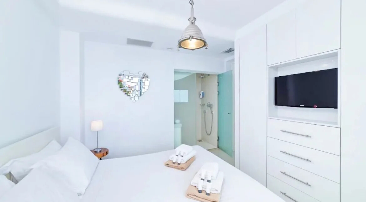 Luxury Villa For Sale in Crete Agios Nikolaos 16