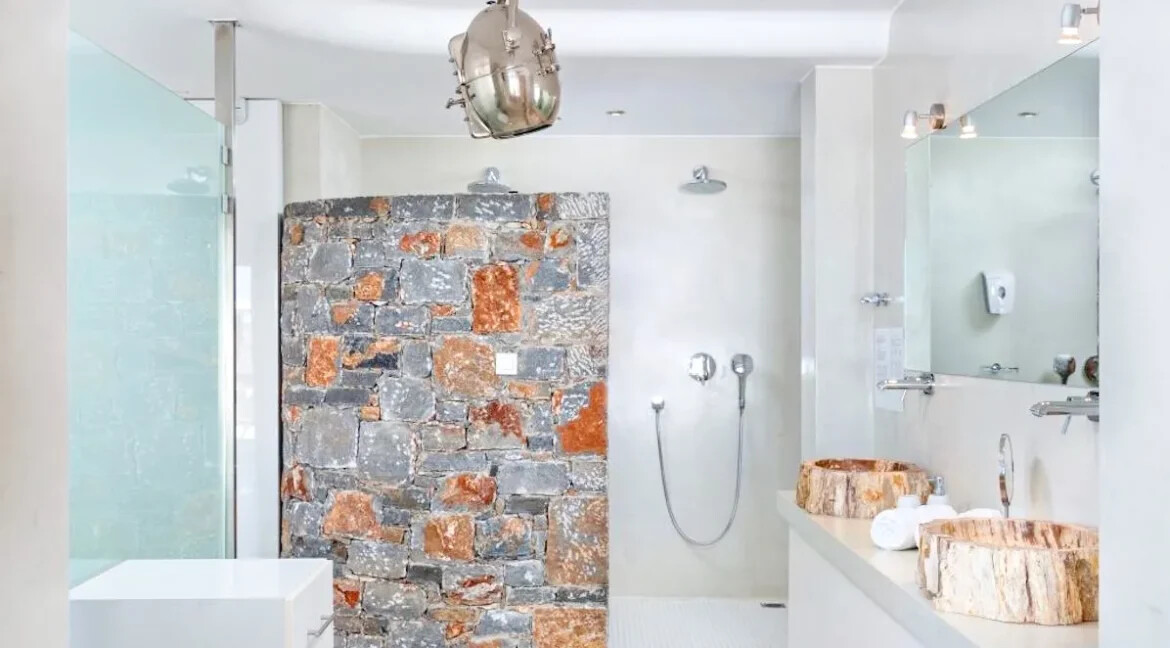 Luxury Villa For Sale in Crete Agios Nikolaos 19