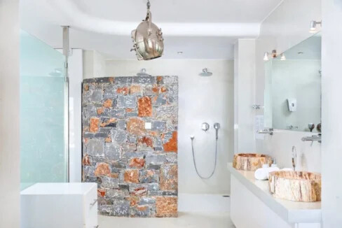 Luxury Villa For Sale in Crete Agios Nikolaos 19