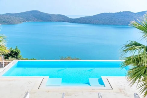 Luxury Villa For Sale in Crete Agios Nikolaos 2