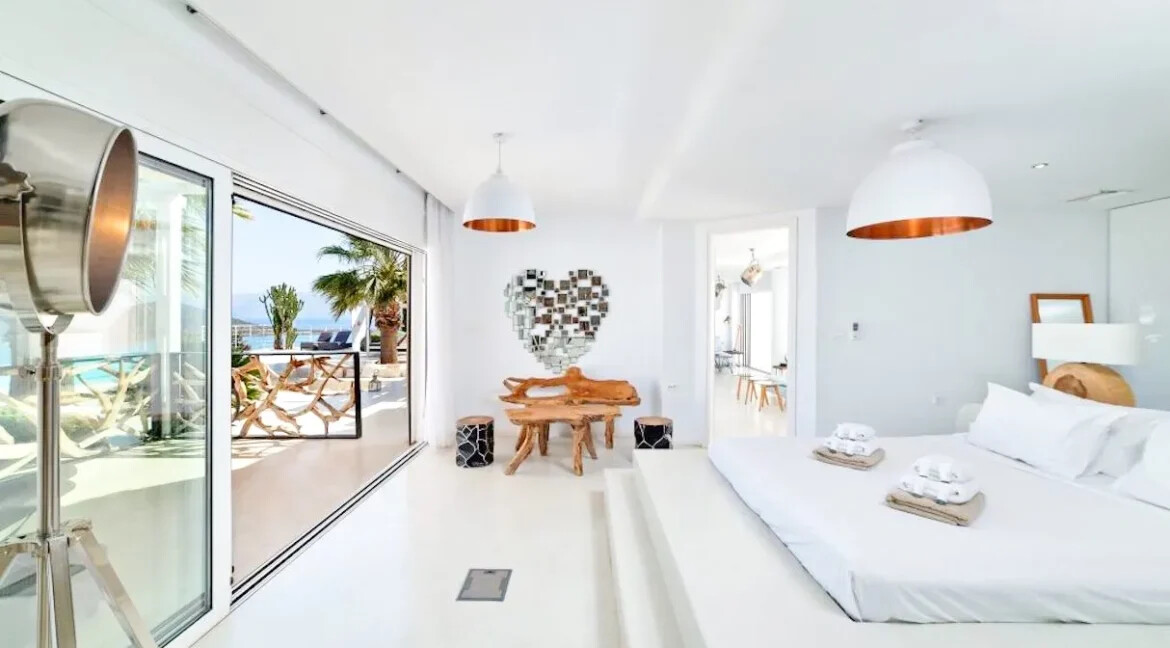 Luxury Villa For Sale in Crete Agios Nikolaos 20