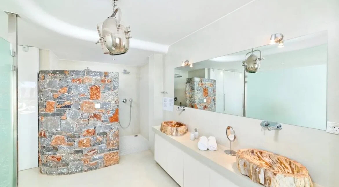 Luxury Villa For Sale in Crete Agios Nikolaos 21