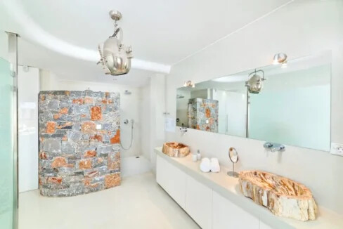 Luxury Villa For Sale in Crete Agios Nikolaos 21