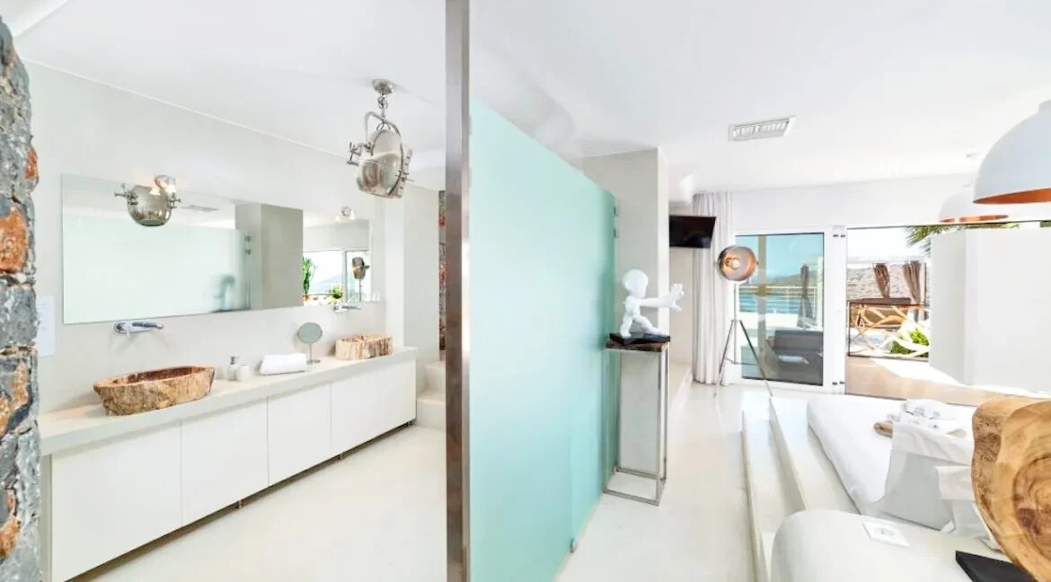 Luxury Villa For Sale in Crete Agios Nikolaos 23