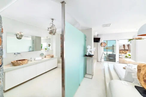 Luxury Villa For Sale in Crete Agios Nikolaos 23