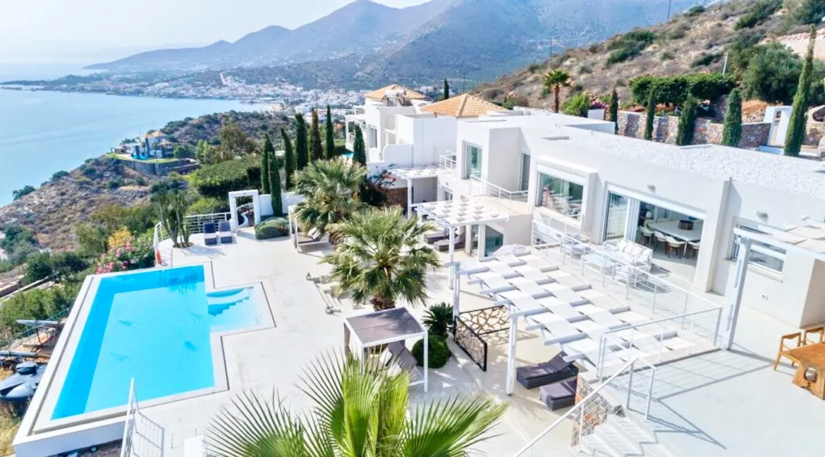 Luxury Villa For Sale in Crete Agios Nikolaos 39