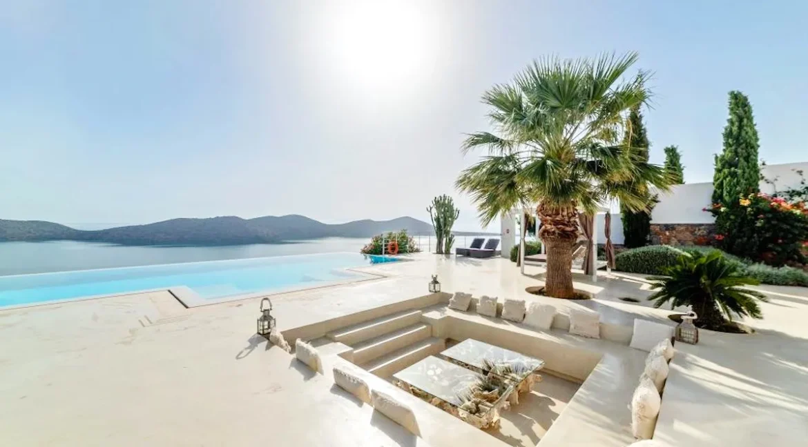 Luxury Villa For Sale in Crete Agios Nikolaos 41