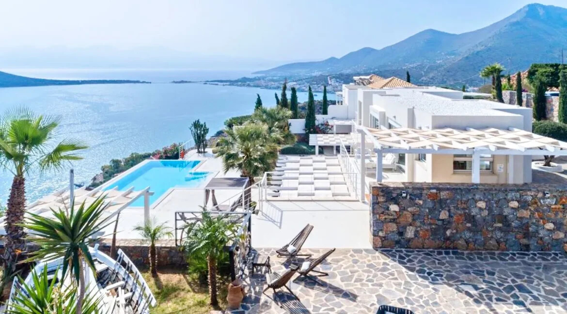 Luxury Villa For Sale in Crete Agios Nikolaos 43