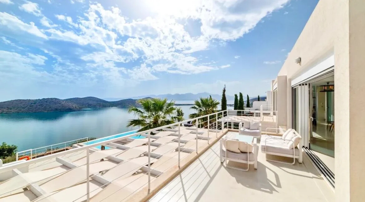 Luxury Villa For Sale in Crete Agios Nikolaos 45