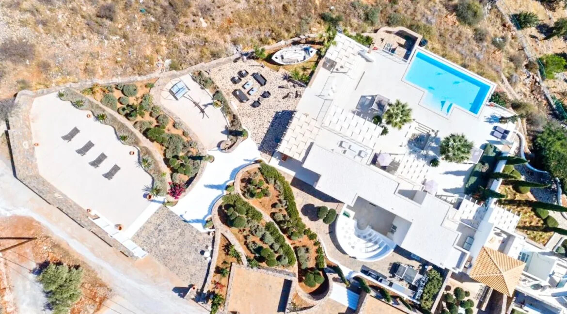 Luxury Villa For Sale in Crete Agios Nikolaos 48