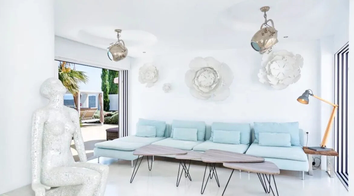 Luxury Villa For Sale in Crete Agios Nikolaos 8