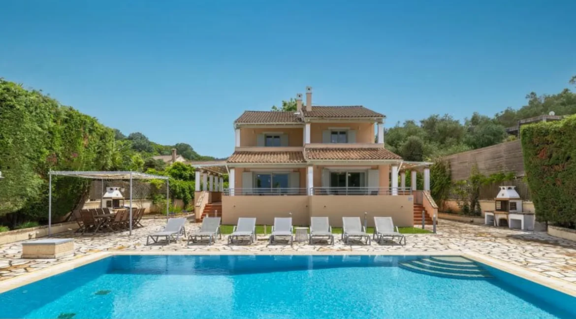 Seafront Villa for Sale in Avlaki Corfu 5