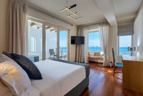 Seafront Villa in Heraklion Crete for sale 13