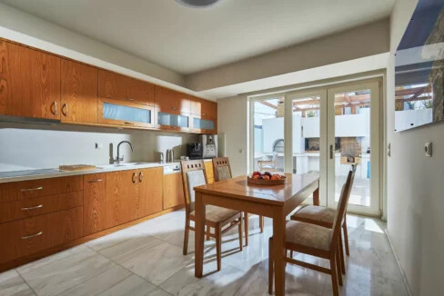 Seafront Villa in Heraklion Crete for sale 15