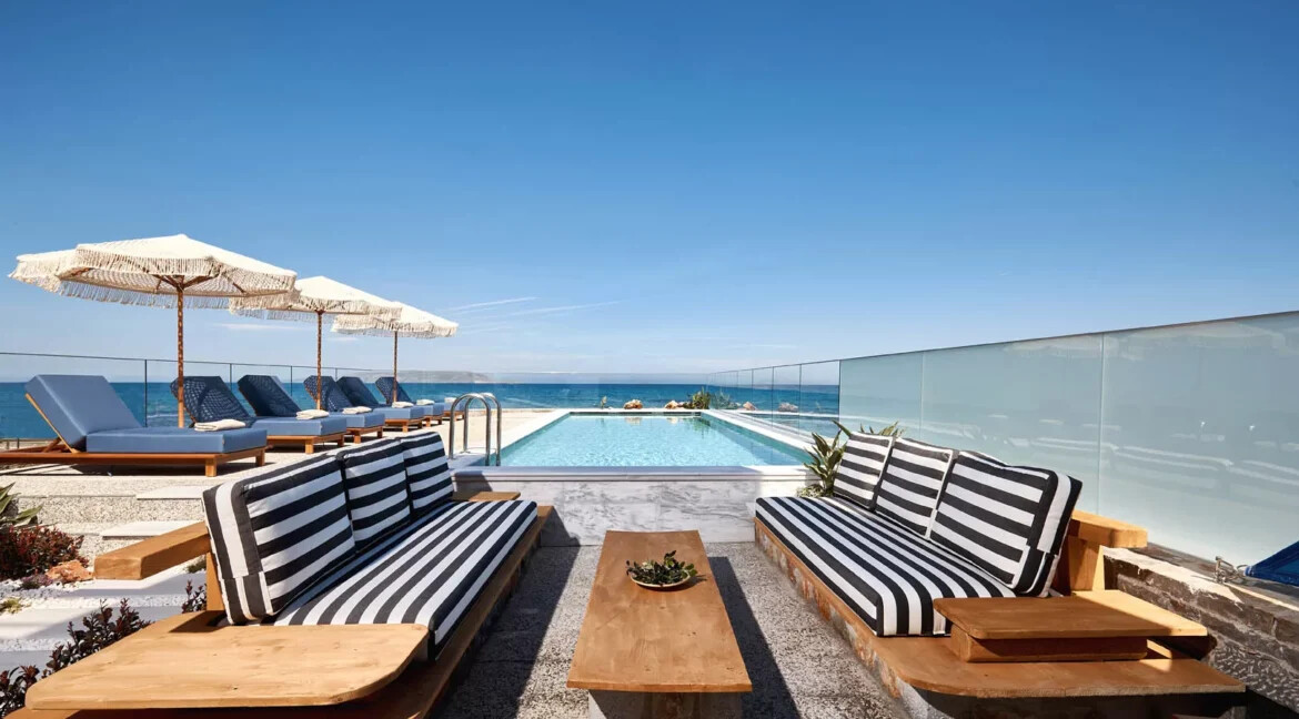 Seafront Villa in Heraklion Crete for sale 18