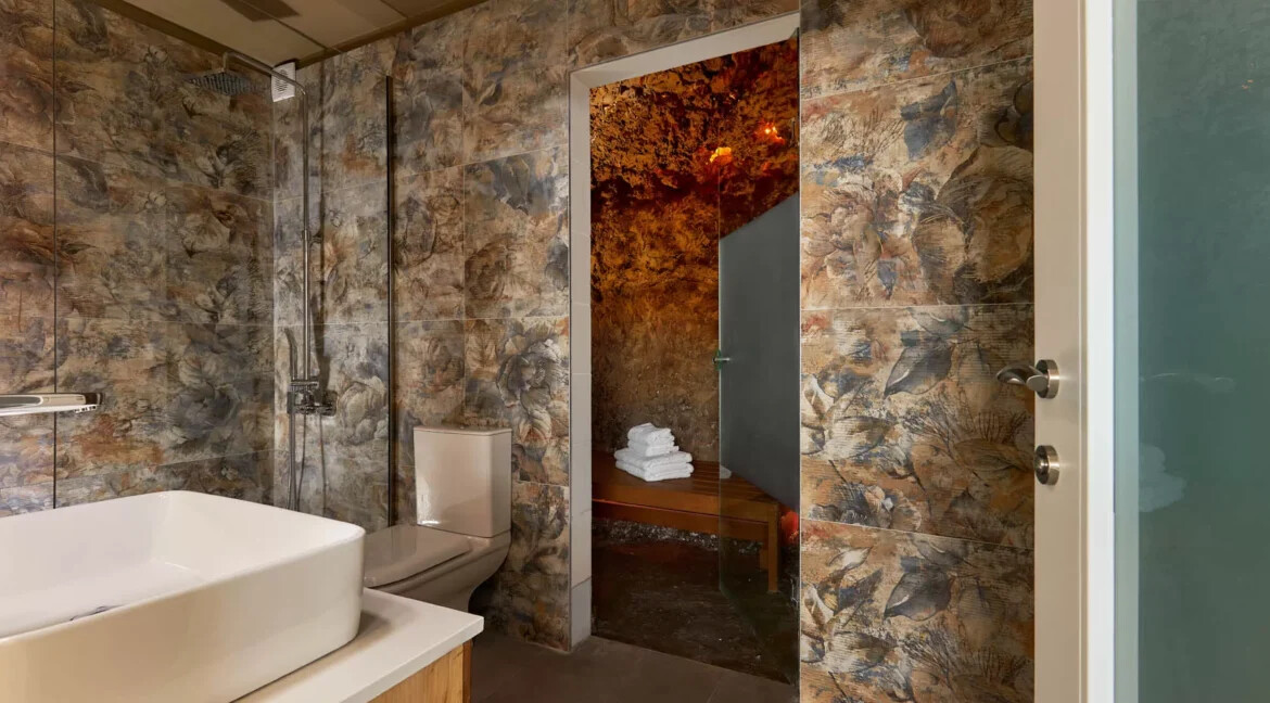 Seafront Villa in Heraklion Crete for sale 2