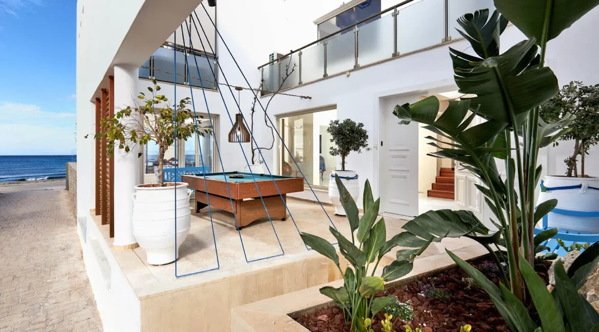 Seafront Villa in Heraklion Crete for sale 22