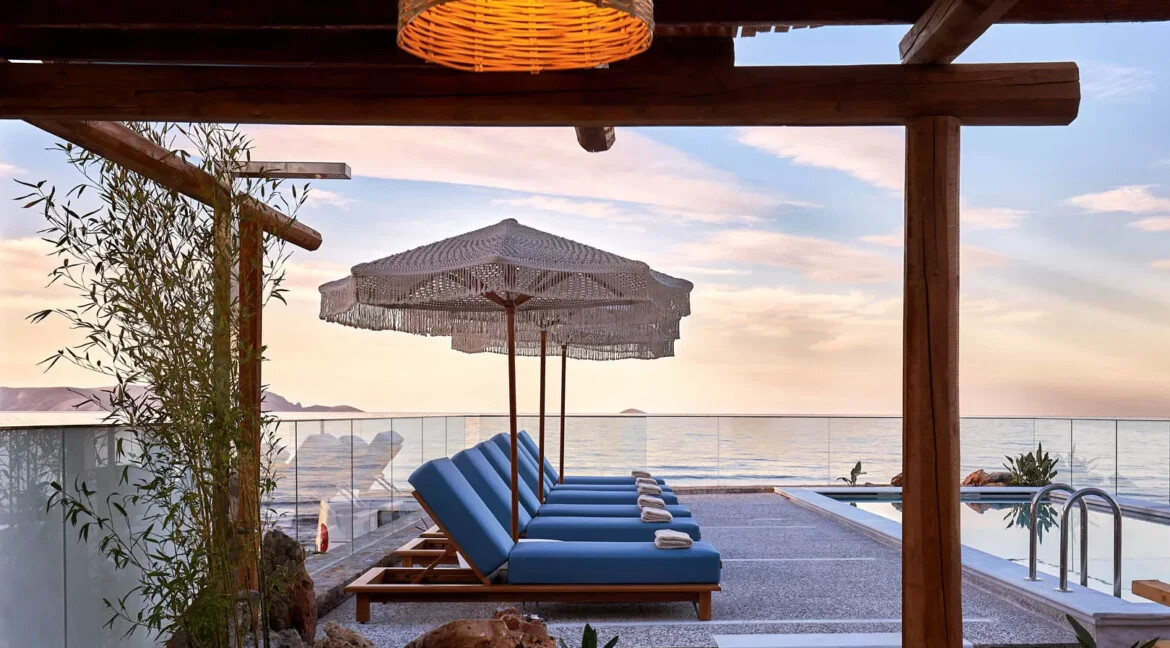 Seafront Villa in Heraklion Crete for sale 23