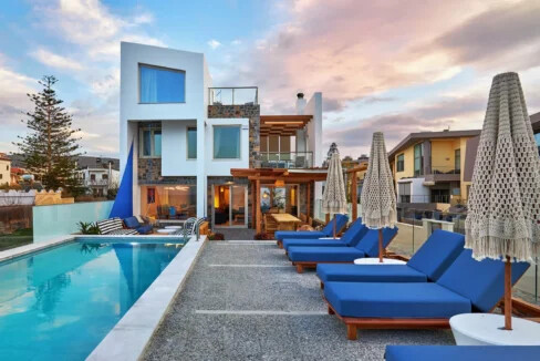 Seafront Villa in Heraklion Crete for sale 4