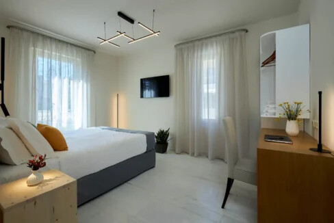 Seafront Villa in Heraklion Crete for sale 9