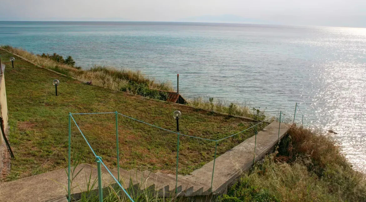 Seaside Villa in Possidi Chalkidiki for sale 10