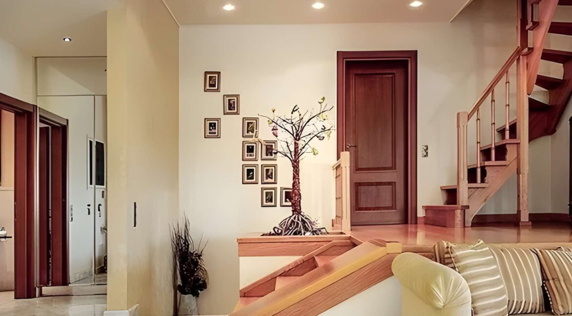 Seaview villa in Saronida, South Athens 2