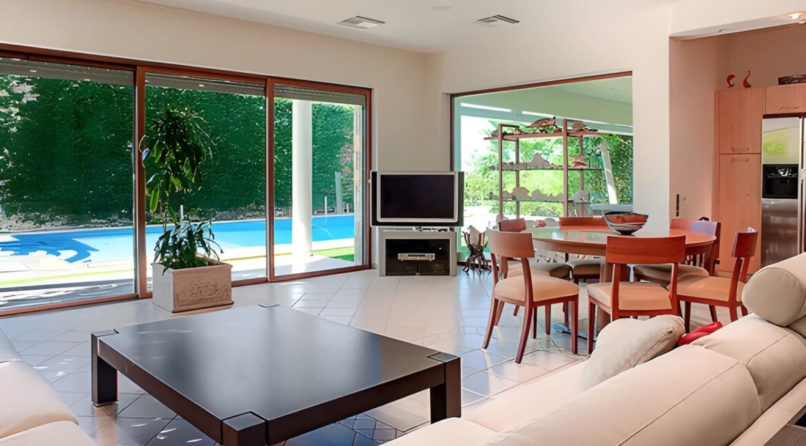 Seaview villa in Saronida, South Athens 4