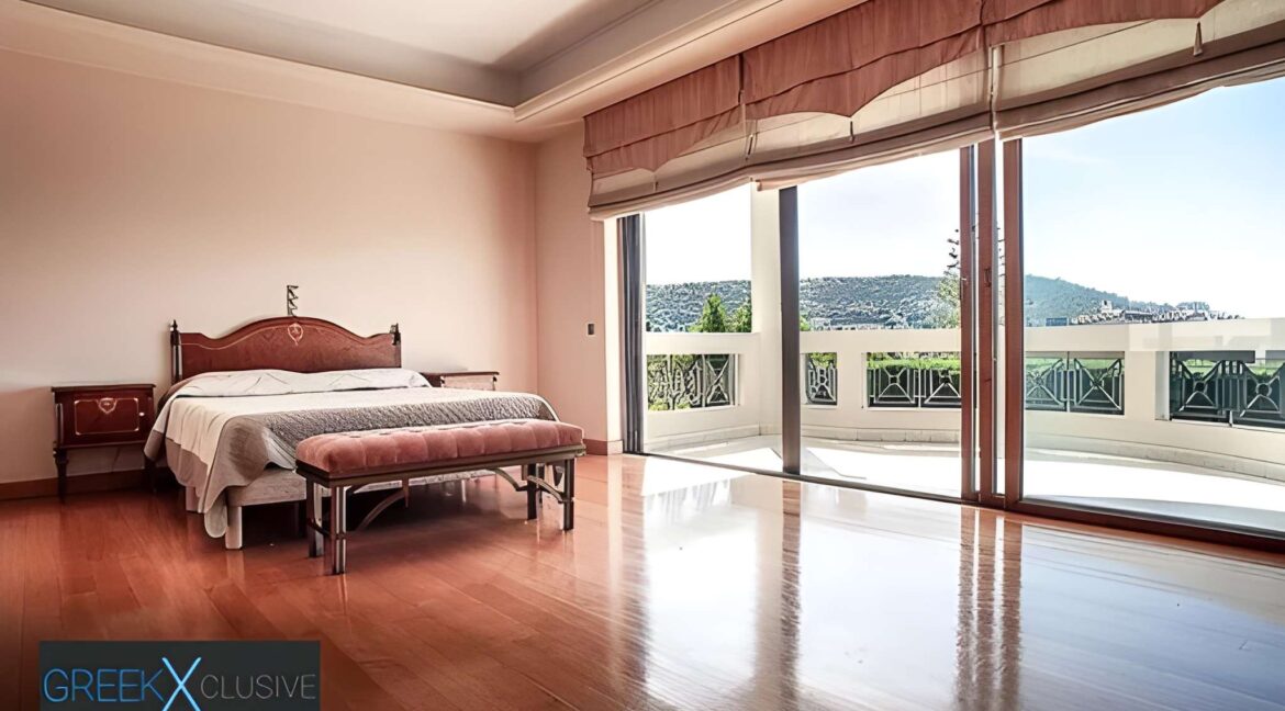 Seaview villa in Saronida, South Athens 9