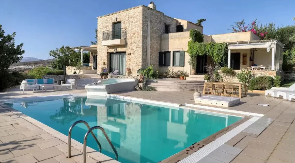 Traditional Villa for sale Sitia Crete 1