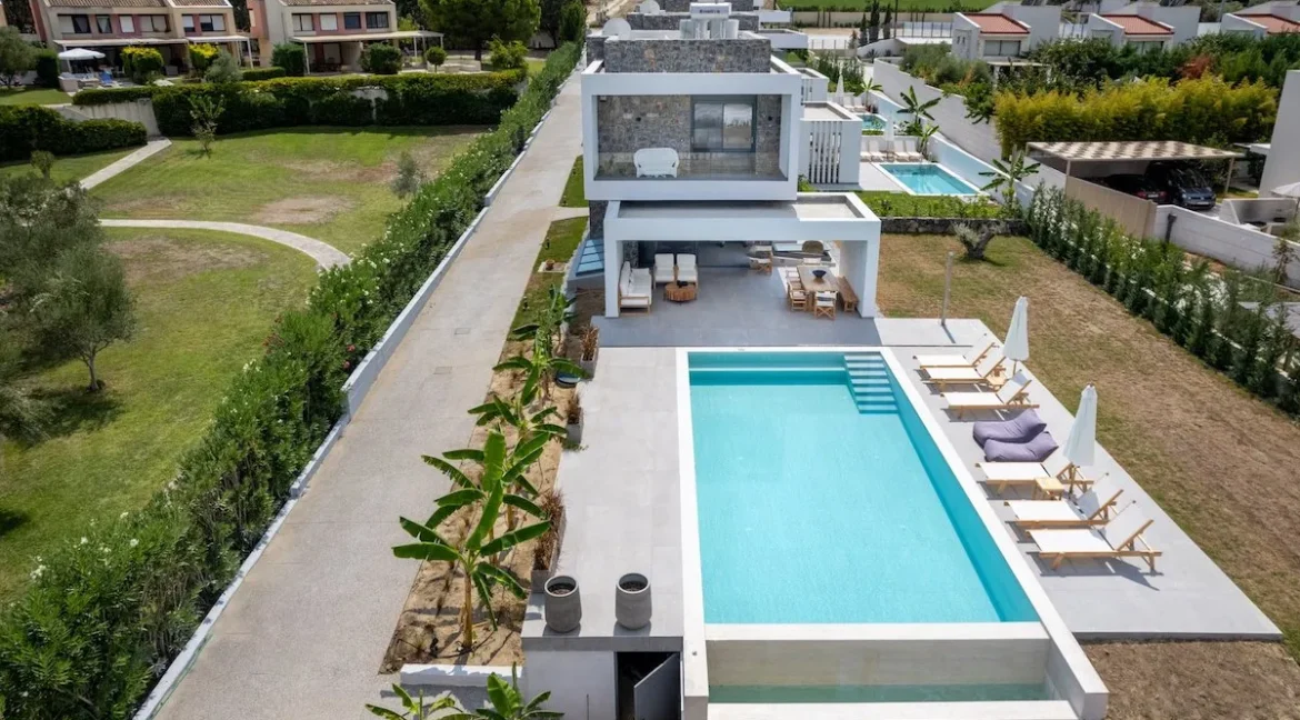 Villa for sale in Pefkochori Halkidiki 12