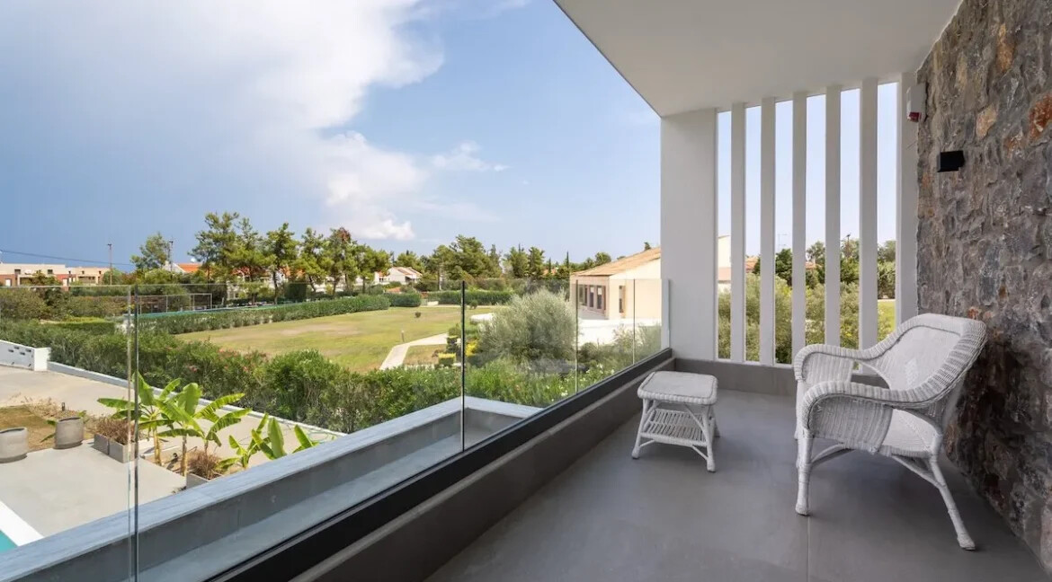 Villa for sale in Pefkochori Halkidiki 2