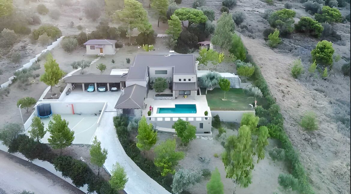 Villa in Athens for sale Vari, South Attica 1