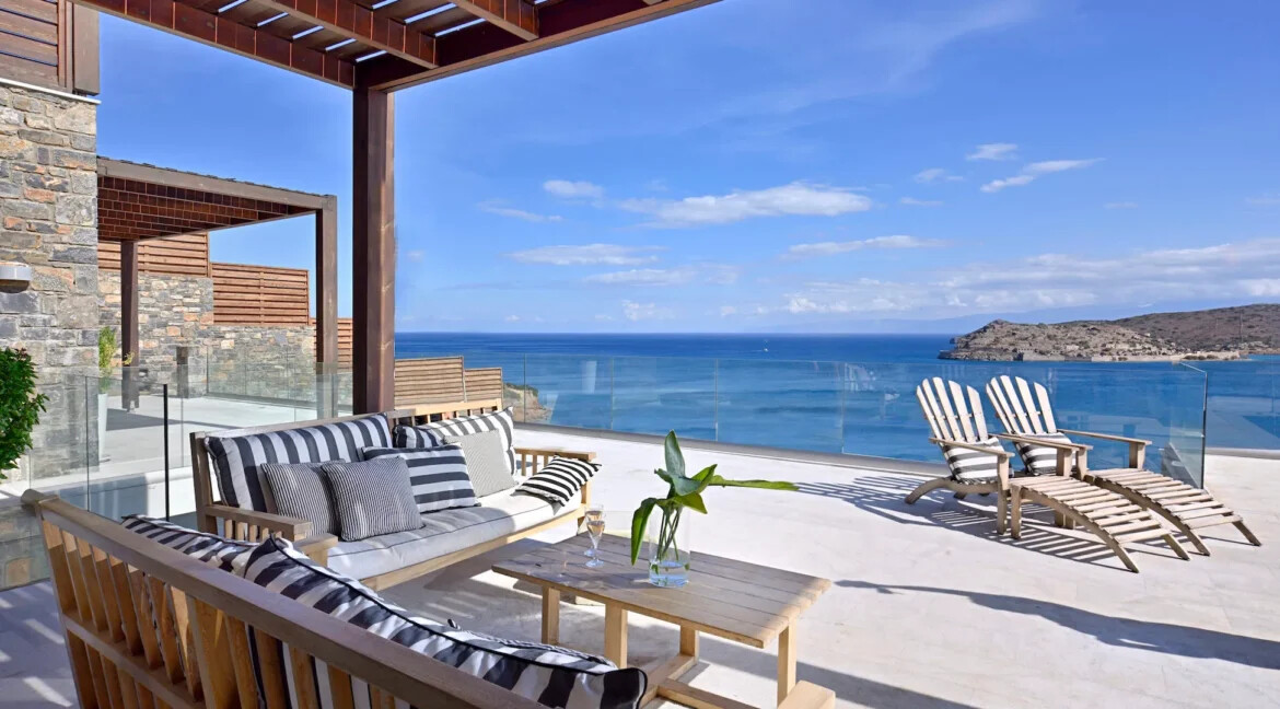 Villa with Direct Sea Access at Elounda Crete 10