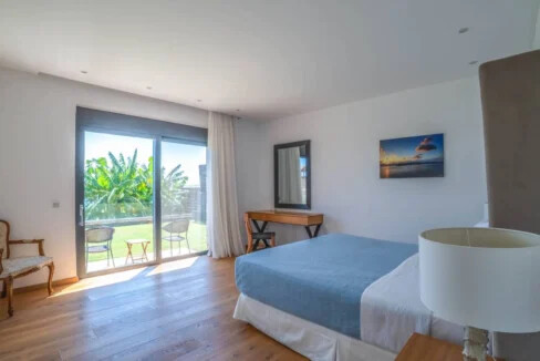 Villa with Direct Sea Access at Elounda Crete 27