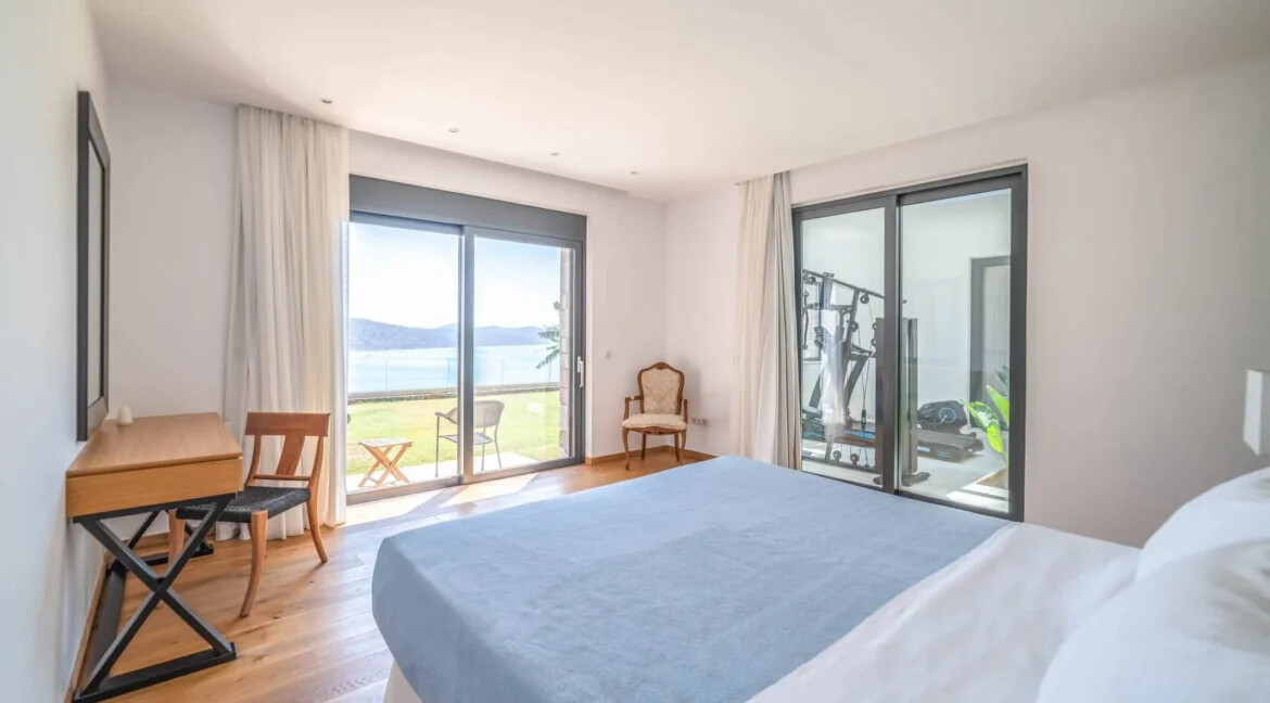 Villa with Direct Sea Access at Elounda Crete 31